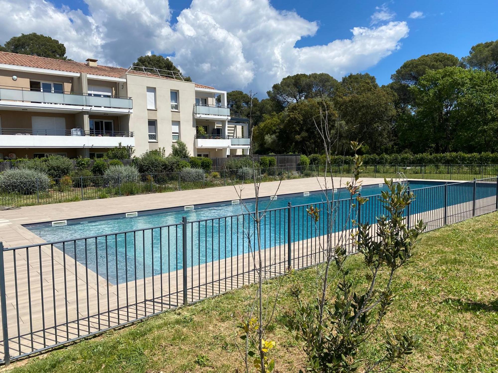 Rez De Jardin T3 Recent Et Calme Au Nouvelles Terres A La Londe Les Maures Leilighet Eksteriør bilde